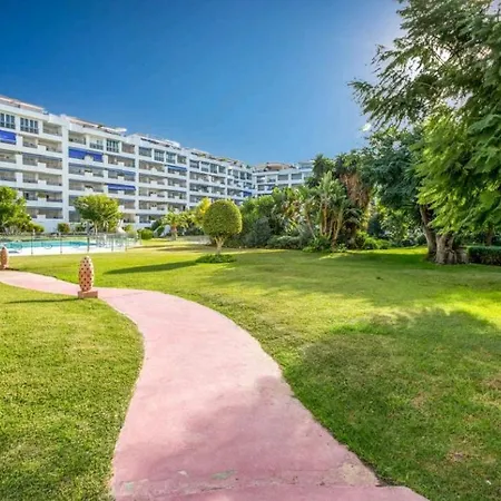 Modern And Bright In The Center With Pool And Terrace *