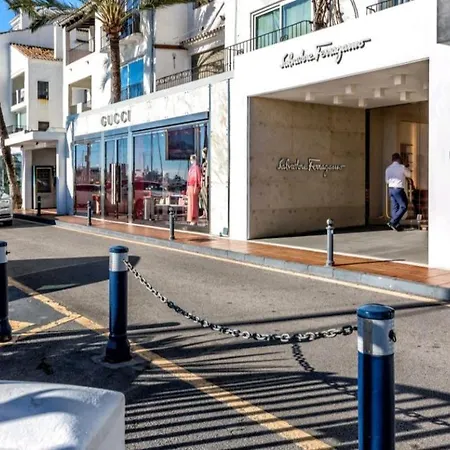 Apartment Modern And Bright In The Center With Pool And Terrace Marbella